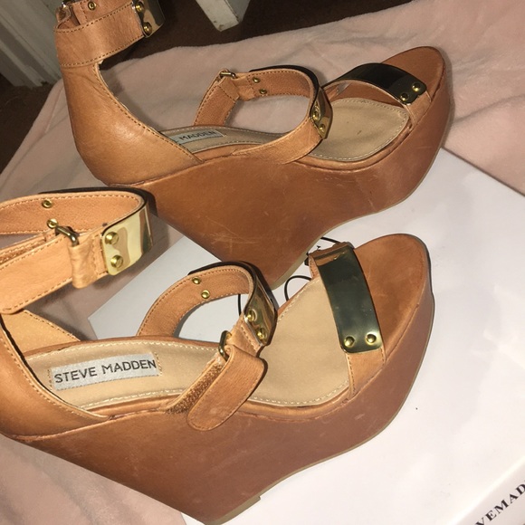 Steve Madden Whitneyy Cognac Wedges - Picture 2 of 4